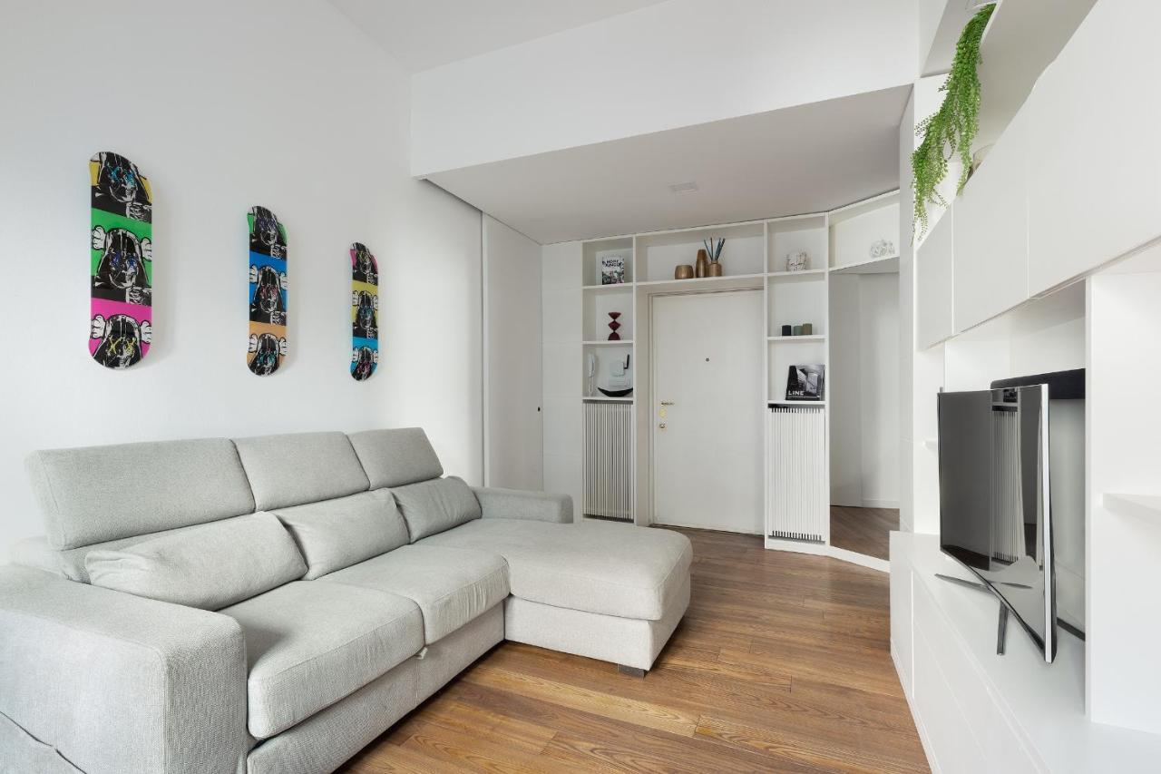 Hl Apartment - Brera, Garibaldi, Moscova, Duomo, Montenapoleone 米兰 外观 照片
